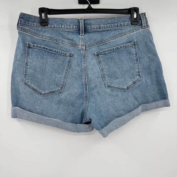 Old Navy Women's Size 16 Blue Light Wash Mid Rise Cuffed Boyfriend Denim Short - Picture 3 of 8